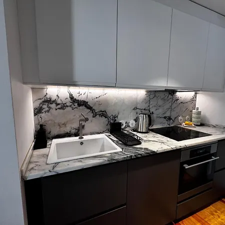 1br Walk Everywhere Apartment *